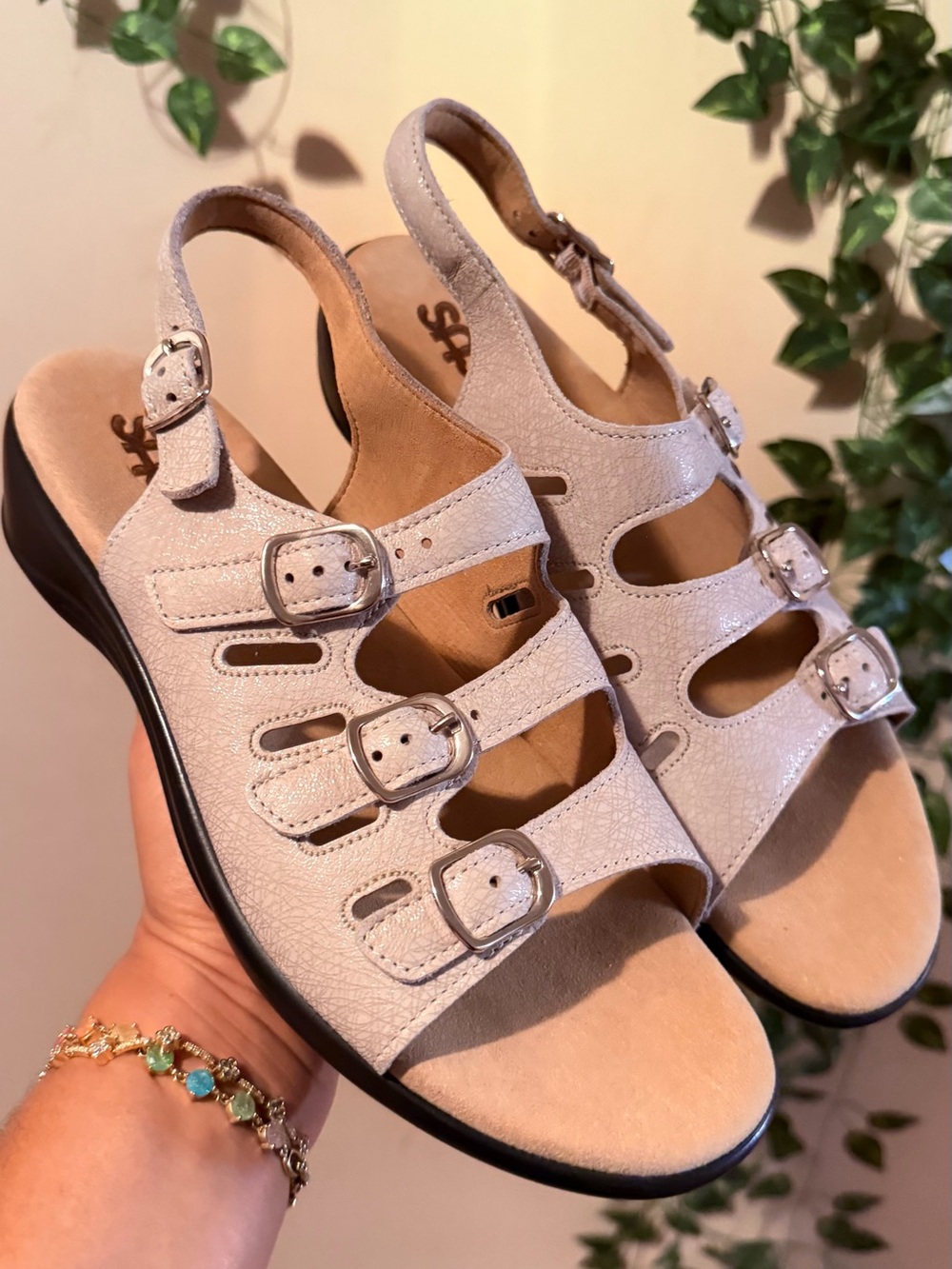 SAS Women's Beige leather Multi-Buckle Slingback Sandals